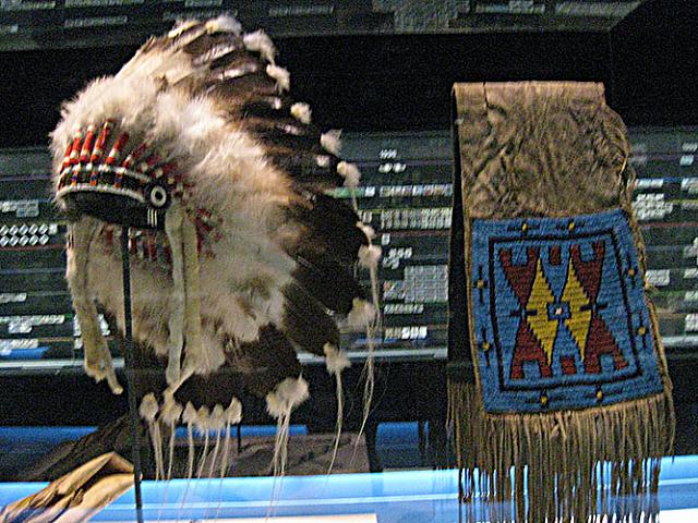 ottawa-muesum-of-history-indian-main-gallery-feather-art