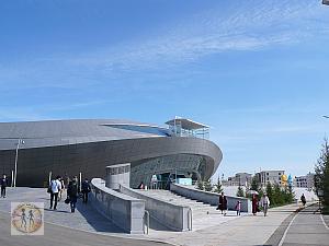 conference-building-futuristic-artitechture-exterior