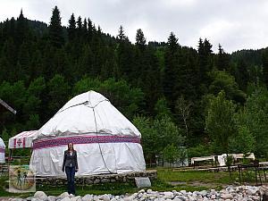 nina-nomad-tent-by-the-road-to-big-almaty-lake